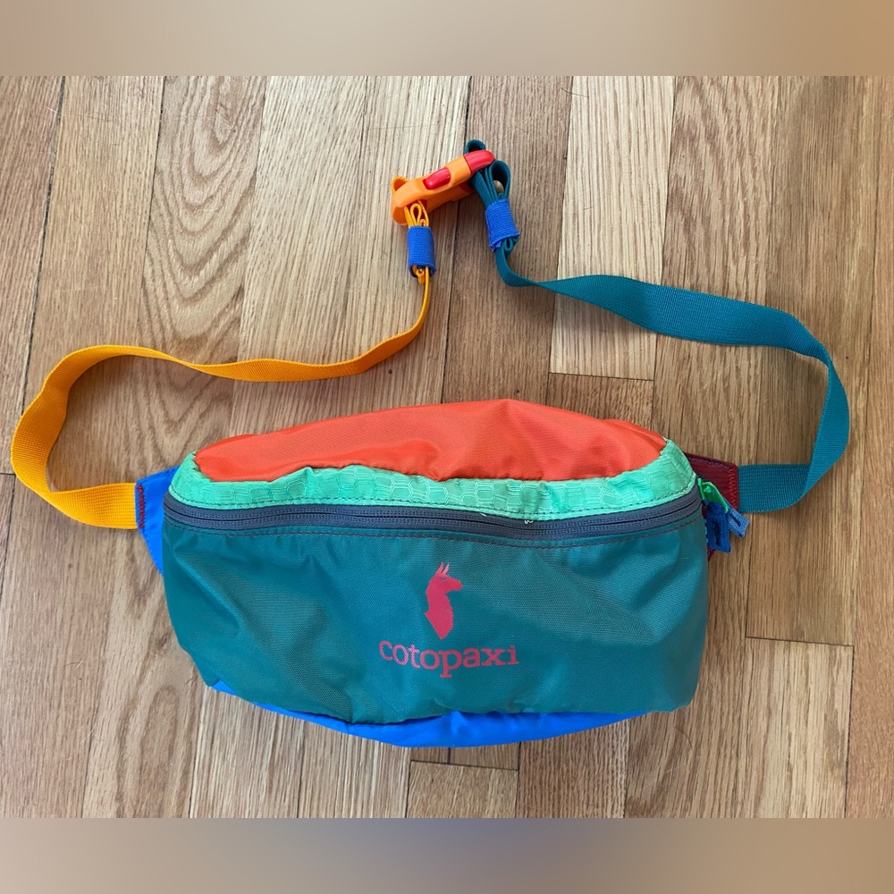 Cotopaxi Bataan fanny / hip pack
